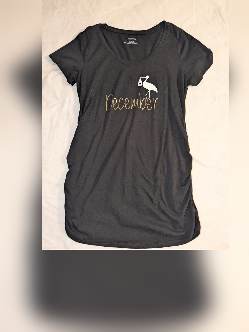 Motherhood T Shirt maternity black side ruched Large December - Picture 3 of 9